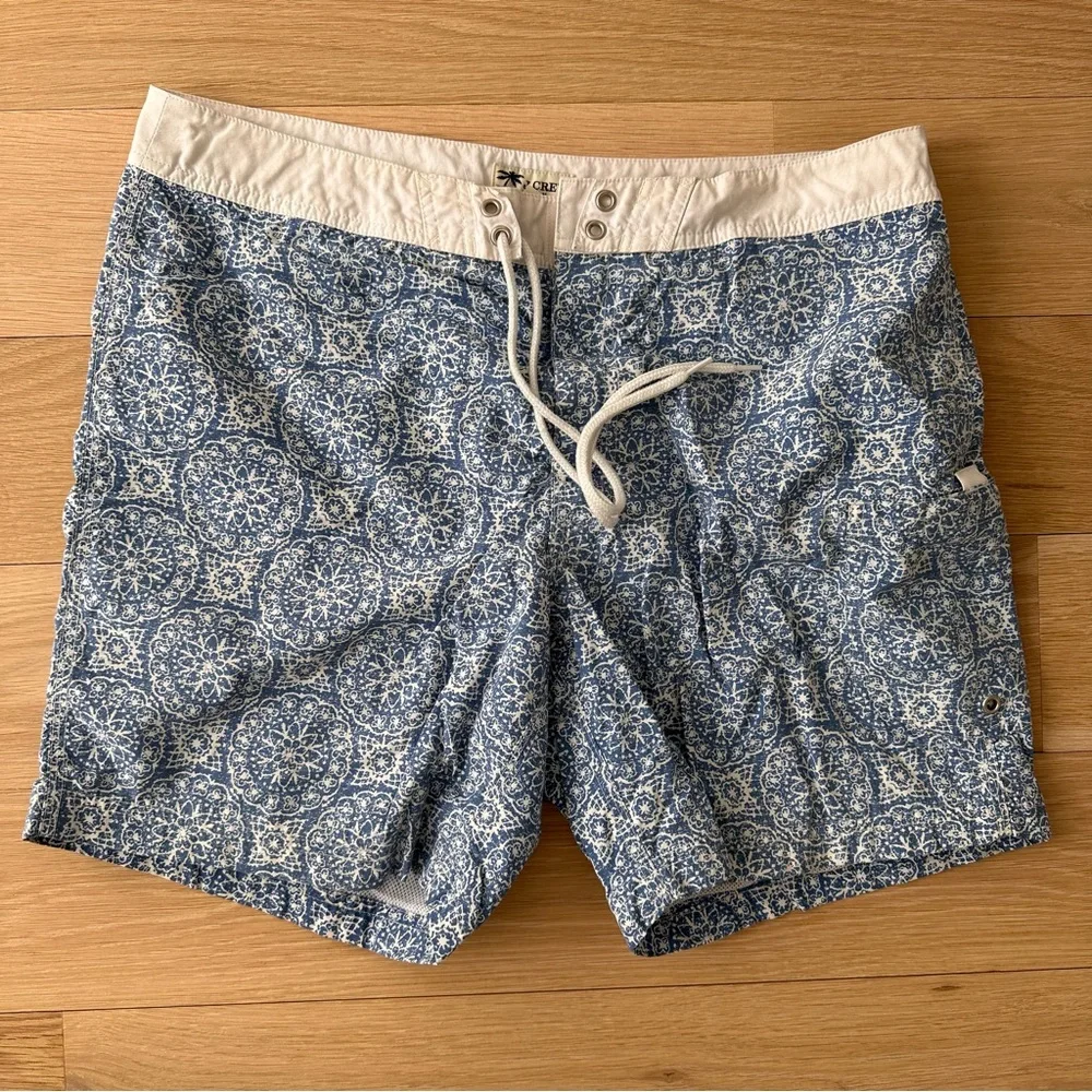 J.CREW - MEN’S SWIM TRUNKS - SIZE 34